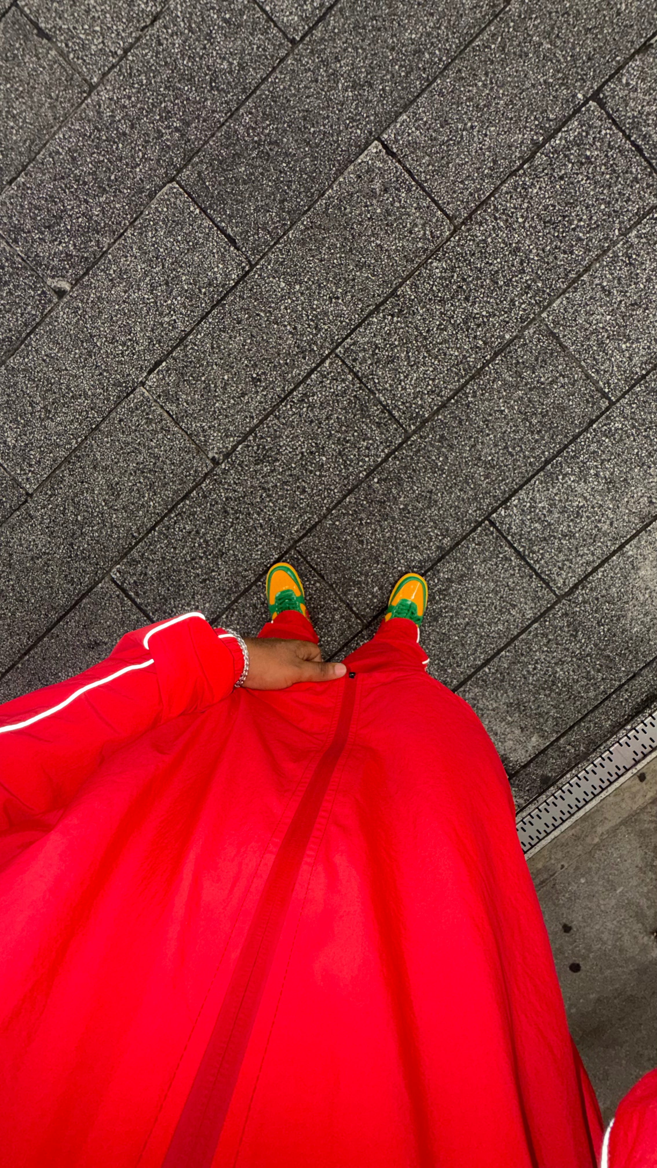 RED FULL TRUCKSUIT